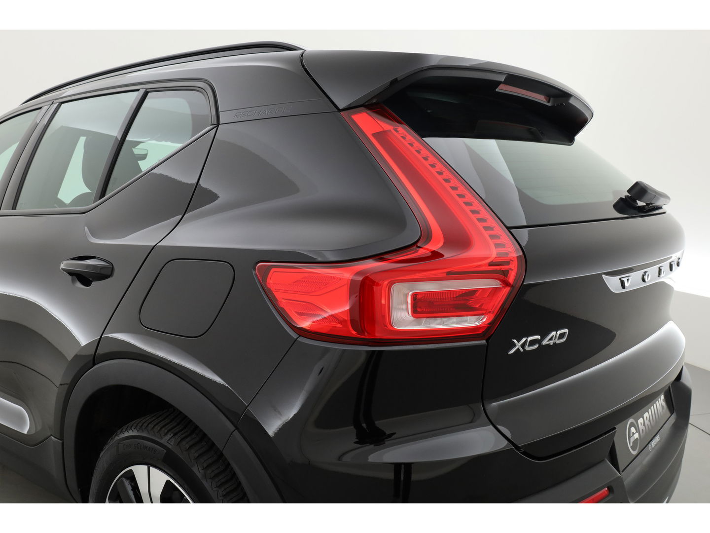 Volvo XC40 Recharge Plus | 70 kWh | 425 Km | ACC | Blis | Camera | Stoel & stuur Verwarming | Carplay |