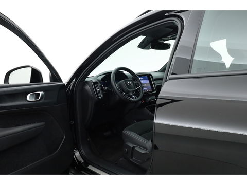 Volvo XC40 Recharge Plus | 70 kWh | 425 Km | ACC | Blis | Camera | Stoel & stuur Verwarming | Carplay |