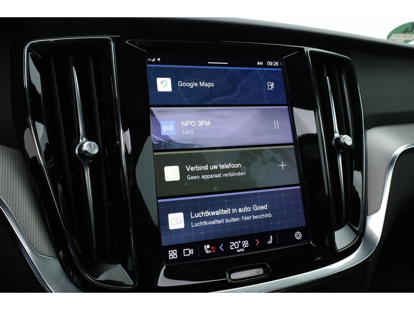 Volvo V60 2.0 T6 Plug-in hybrid AWD Plus Bright | Long Range | Pano-dak | Trekhaak | Sport stoelen | H&K Audio | 360 cam | AcC