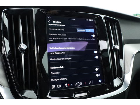 Volvo V60 2.0 T6 Plug-in hybrid AWD Plus Bright | Long Range | Pano-dak | Trekhaak | Sport stoelen | H&K Audio | 360 cam | AcC