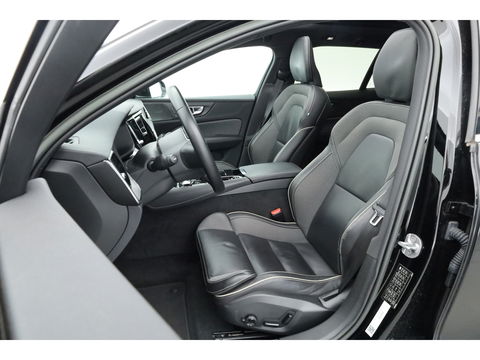 Volvo V60 2.0 T6 Plug-in hybrid AWD Plus Bright | Long Range | Pano-dak | Trekhaak | Sport stoelen | H&K Audio | 360 cam | AcC