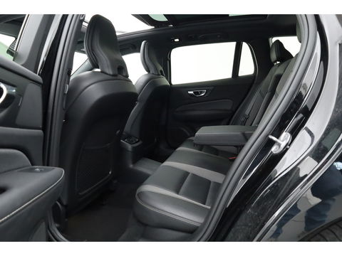 Volvo V60 2.0 T6 Plug-in hybrid AWD Plus Bright | Long Range | Pano-dak | Trekhaak | Sport stoelen | H&K Audio | 360 cam | AcC