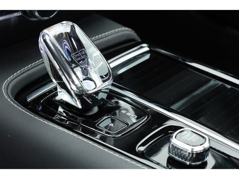 Volvo V60 2.0 T6 Plug-in hybrid AWD Plus Bright | Long Range | Pano-dak | Trekhaak | Sport stoelen | H&K Audio | 360 cam | AcC