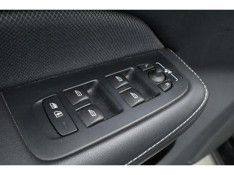 Volvo V60 2.0 T6 Plug-in hybrid AWD Plus Bright | Long Range | Pano-dak | Trekhaak | Sport stoelen | H&K Audio | 360 cam | AcC