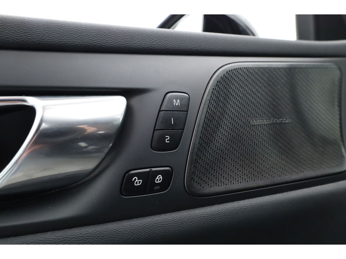 Volvo V60 2.0 T6 Plug-in hybrid AWD Plus Bright | Long Range | Pano-dak | Trekhaak | Sport stoelen | H&K Audio | 360 cam | AcC