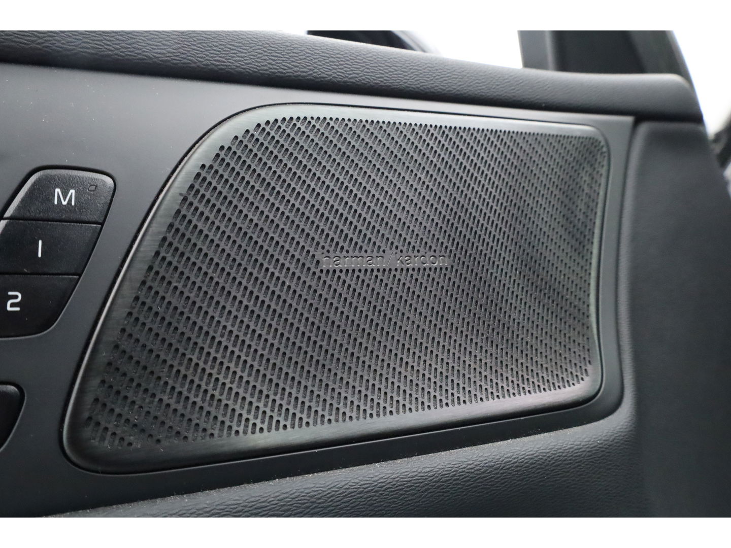 Volvo V60 2.0 T6 Plug-in hybrid AWD Plus Bright | Long Range | Pano-dak | Trekhaak | Sport stoelen | H&K Audio | 360 cam | AcC