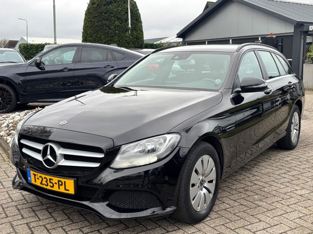 Mercedes-Benz C-Klasse - Estate C220 Diesel 2018 Zwart Handgeschakeld 127.000 KM