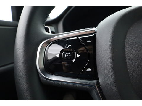 Volvo V60 2.0 T6 Plug-in hybrid AWD Plus Dark | Sportstoelen | ACC | Blis | stoel & stuur Verwarming | trekhaak | carplay |