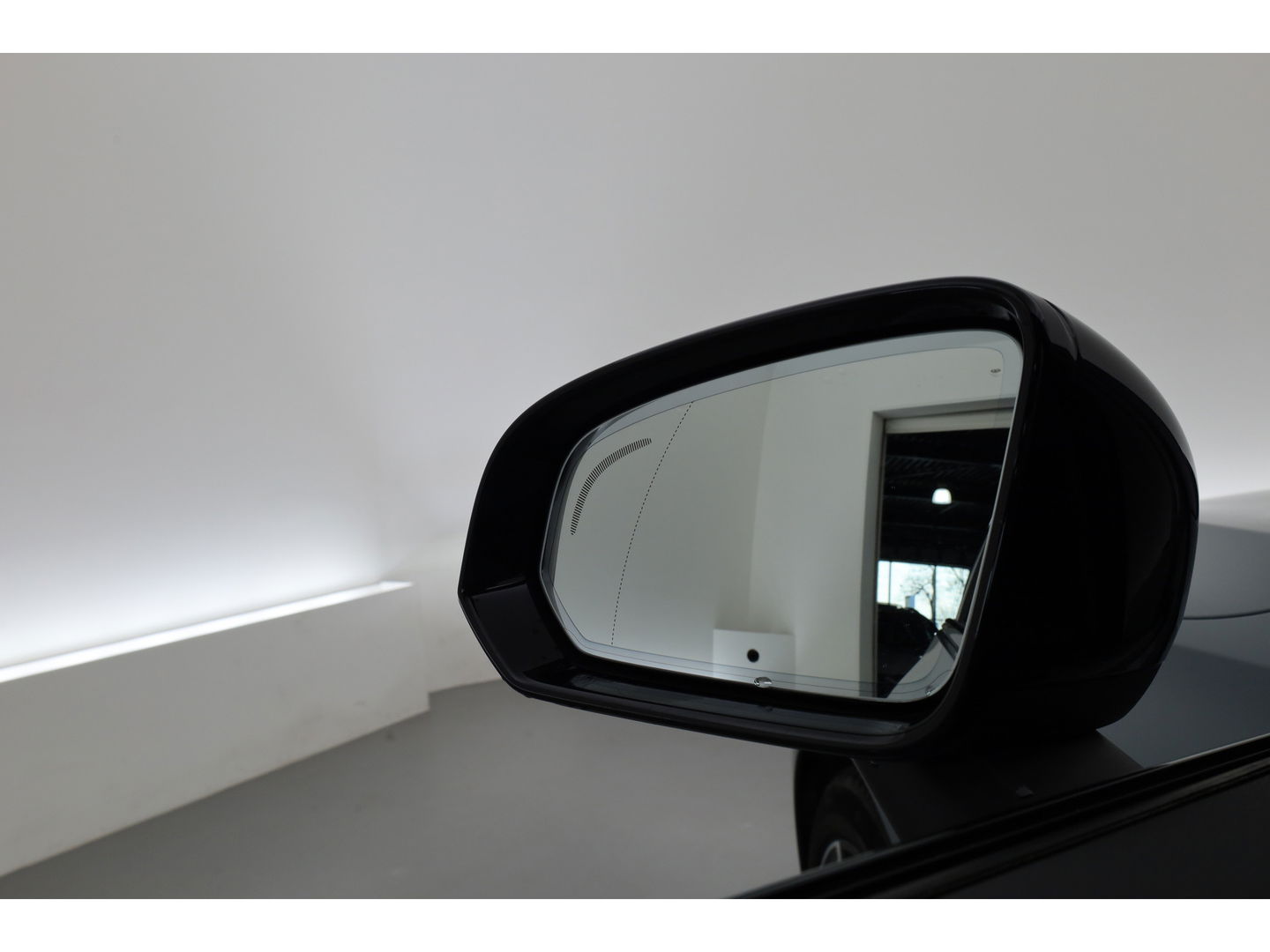 Volvo V60 2.0 T6 Plug-in hybrid AWD Plus Dark | Sportstoelen | ACC | Blis | stoel & stuur Verwarming | trekhaak | carplay |