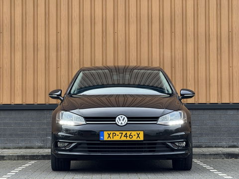 Volkswagen Golf 1.0 TSI Comfortline Business | Apple Carplay | Android Auto | Navigatie | Stoelverwarming | Massage Stoel | Adaptieve Cruise Control | DAB | Isofix | Front Assist |