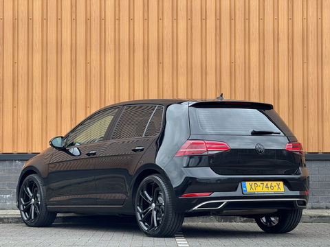 Volkswagen Golf 1.0 TSI Comfortline Business | Apple Carplay | Android Auto | Navigatie | Stoelverwarming | Massage Stoel | Adaptieve Cruise Control | DAB | Isofix | Front Assist |