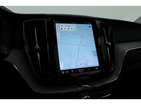 Volvo XC60 2.0 T6 Plug-in hybrid AWD Inscription | Google | Trekhaak | Pano-dak | Camera | Stoel + stuurverwarming |