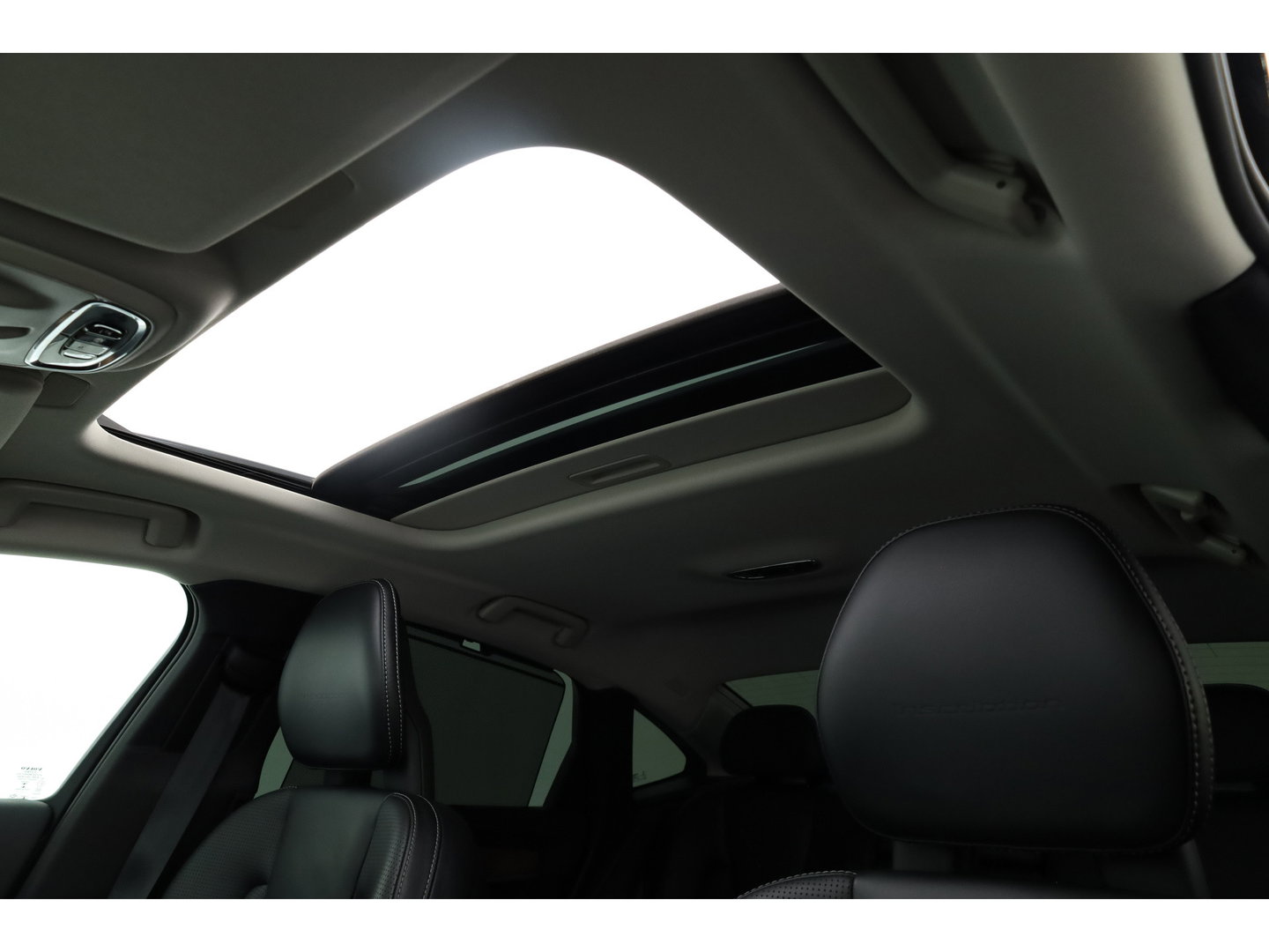 Volvo S90 2.0 T8 AWD Inscription | Polestar | Full Option | B&W audio | luchtvering | Schuifdak | massage | Trekhaak |