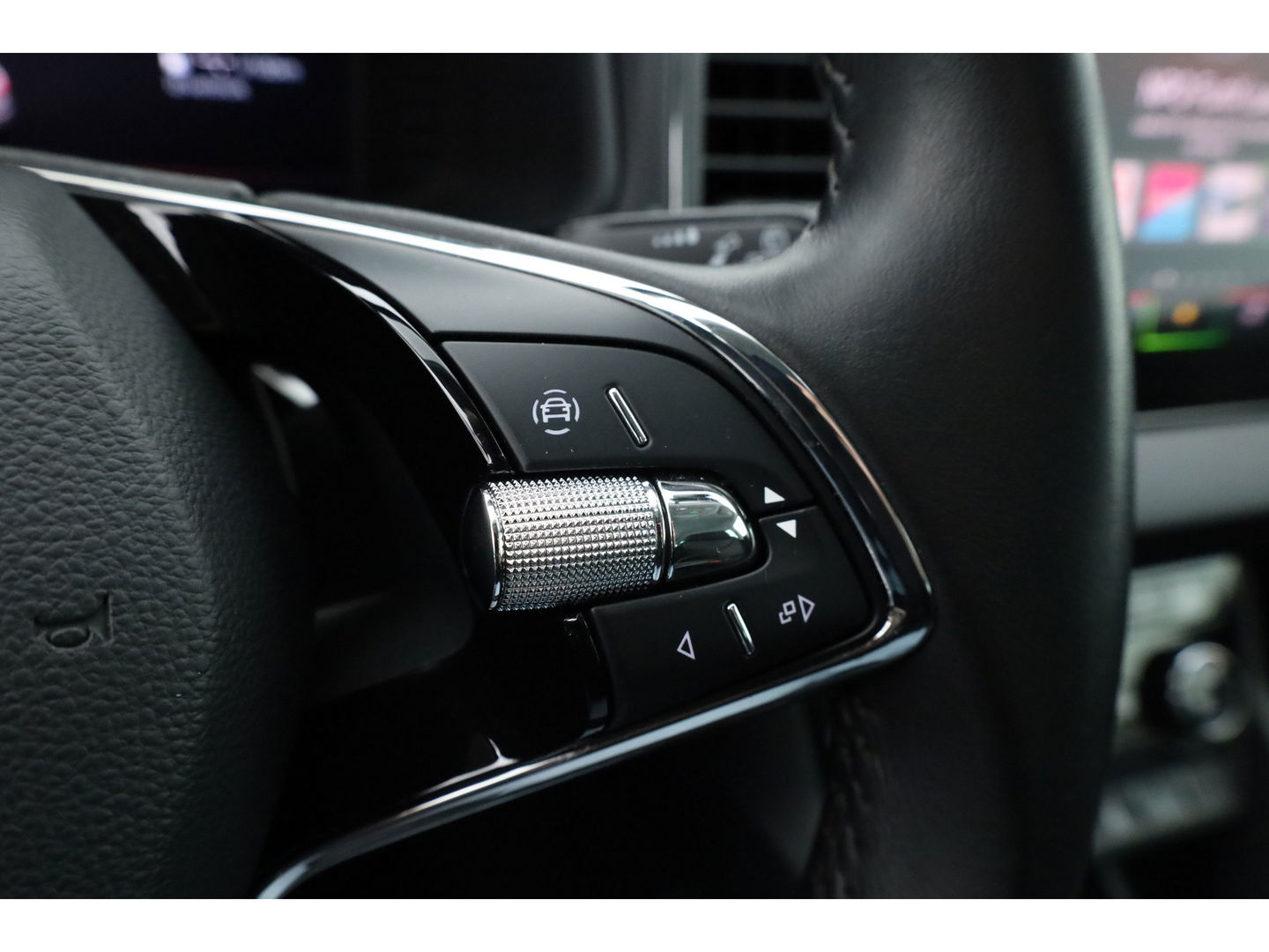 Škoda Karoq 1.5 TSI ACT Style DSG | Navi | Adapt. Cruise | Camera | Keyless | All Season | Apple CarPlay | Stoelverw.