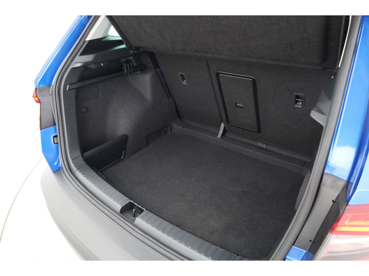 Škoda Karoq 1.5 TSI ACT Style DSG | Navi | Adapt. Cruise | Camera | Keyless | All Season | Apple CarPlay | Stoelverw.