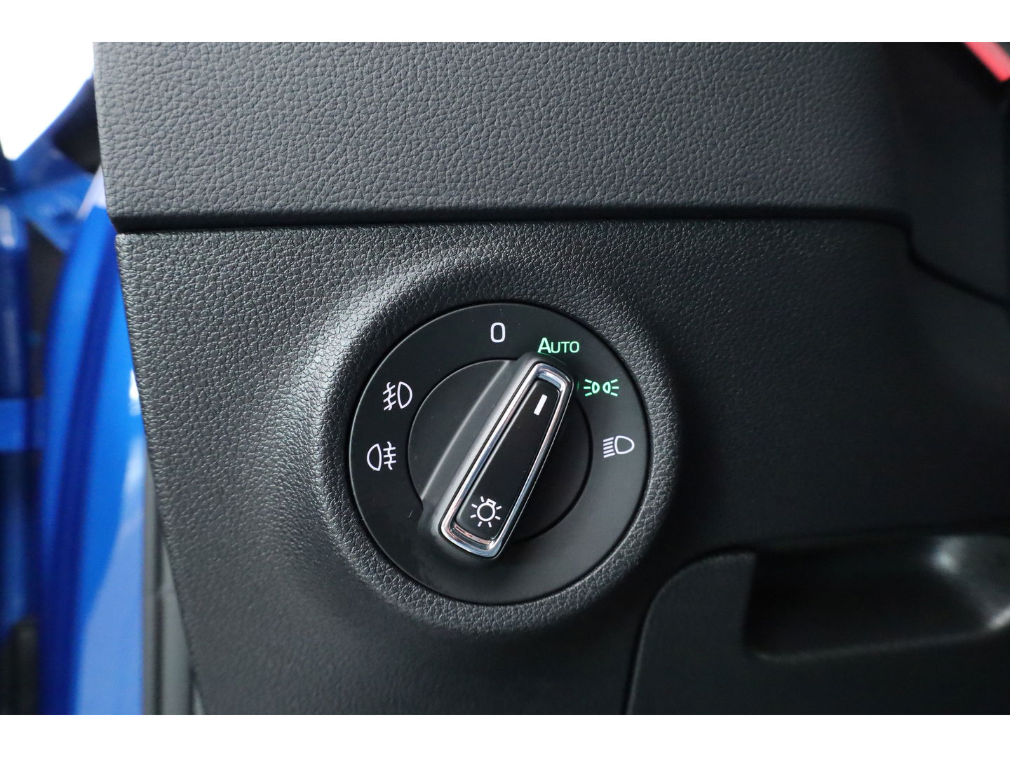 Škoda Karoq 1.5 TSI ACT Style DSG | Navi | Adapt. Cruise | Camera | Keyless | All Season | Apple CarPlay | Stoelverw.