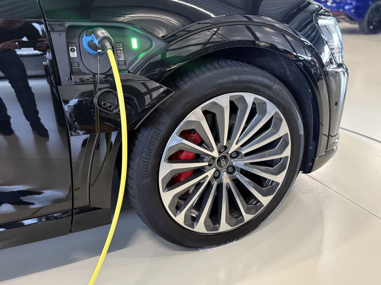 Audi Q8 e-tron 50 340PK Quattro / S-line / 360° / 2023