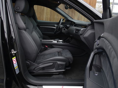 Audi Q8 e-tron 50 340PK Quattro / S-line / 360° / 2023