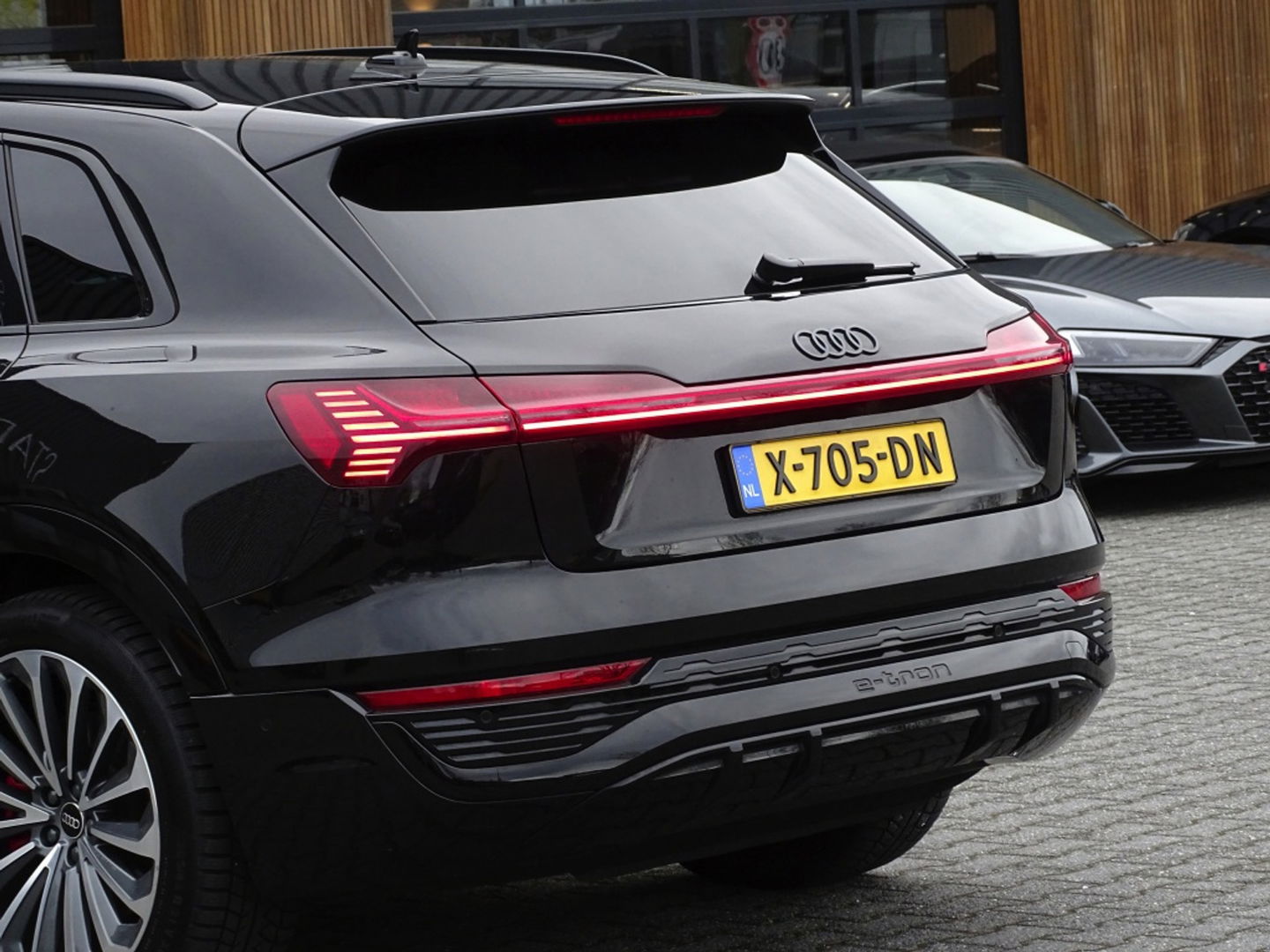 Audi Q8 e-tron 50 340PK Quattro / S-line / 360° / 2023