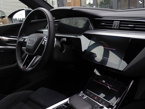 Audi Q8 e-tron 50 340PK Quattro / S-line / 360° / 2023