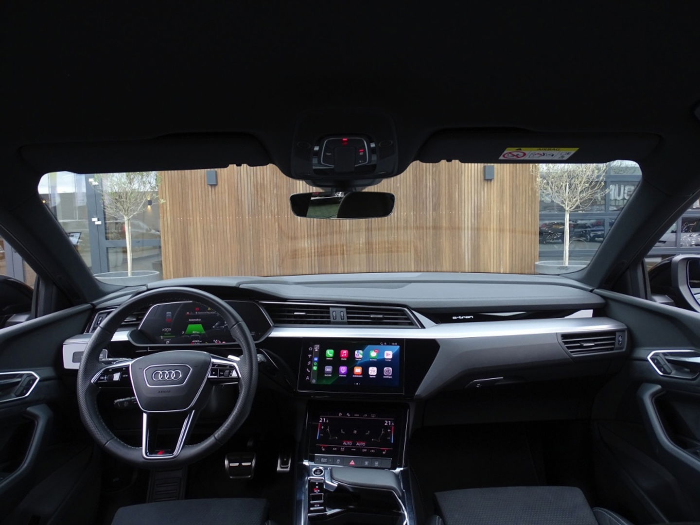 Audi Q8 e-tron 50 340PK Quattro / S-line / 360° / 2023