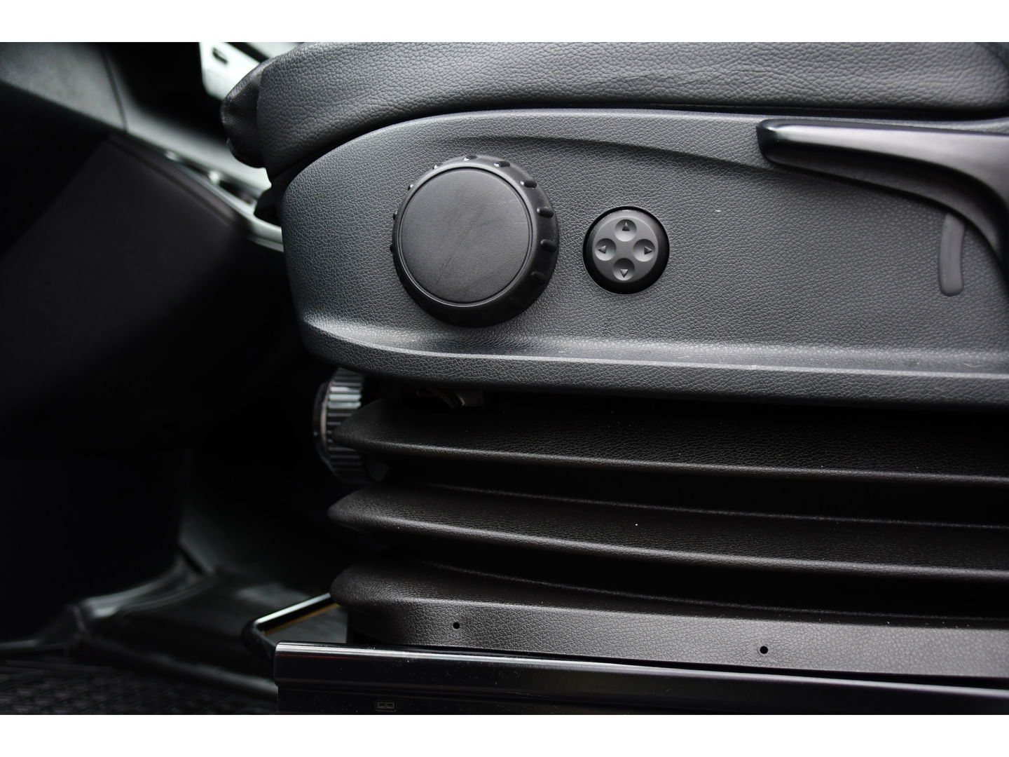 Mercedes-Benz Sprinter 315 1.9 CDI L2H1 RWD PB Edition Adaptieve Cruise, 360 Camera, Carplay, Standkachel, Leder, 150pk, Automaat, Trekhaak, Uniek!