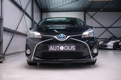 Toyota Yaris 1.5 Hybrid Dynamic | Panorama | Camera | Trekhaak | Winterset | NL auto NAP | Rijklaarprijs | Cruise |