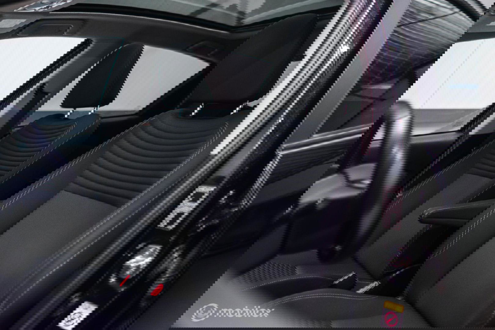 Toyota Yaris 1.5 Hybrid Dynamic | Panorama | Camera | Trekhaak | Winterset | NL auto NAP | Rijklaarprijs | Cruise |