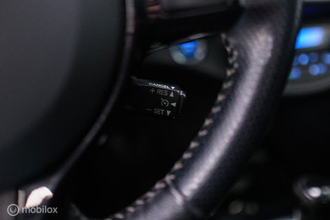 Toyota Yaris 1.5 Hybrid Dynamic | Panorama | Camera | Trekhaak | Winterset | NL auto NAP | Rijklaarprijs | Cruise |