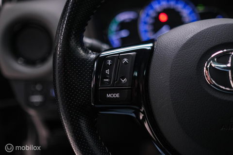 Toyota Yaris 1.5 Hybrid Dynamic | Panorama | Camera | Trekhaak | Winterset | NL auto NAP | Rijklaarprijs | Cruise |