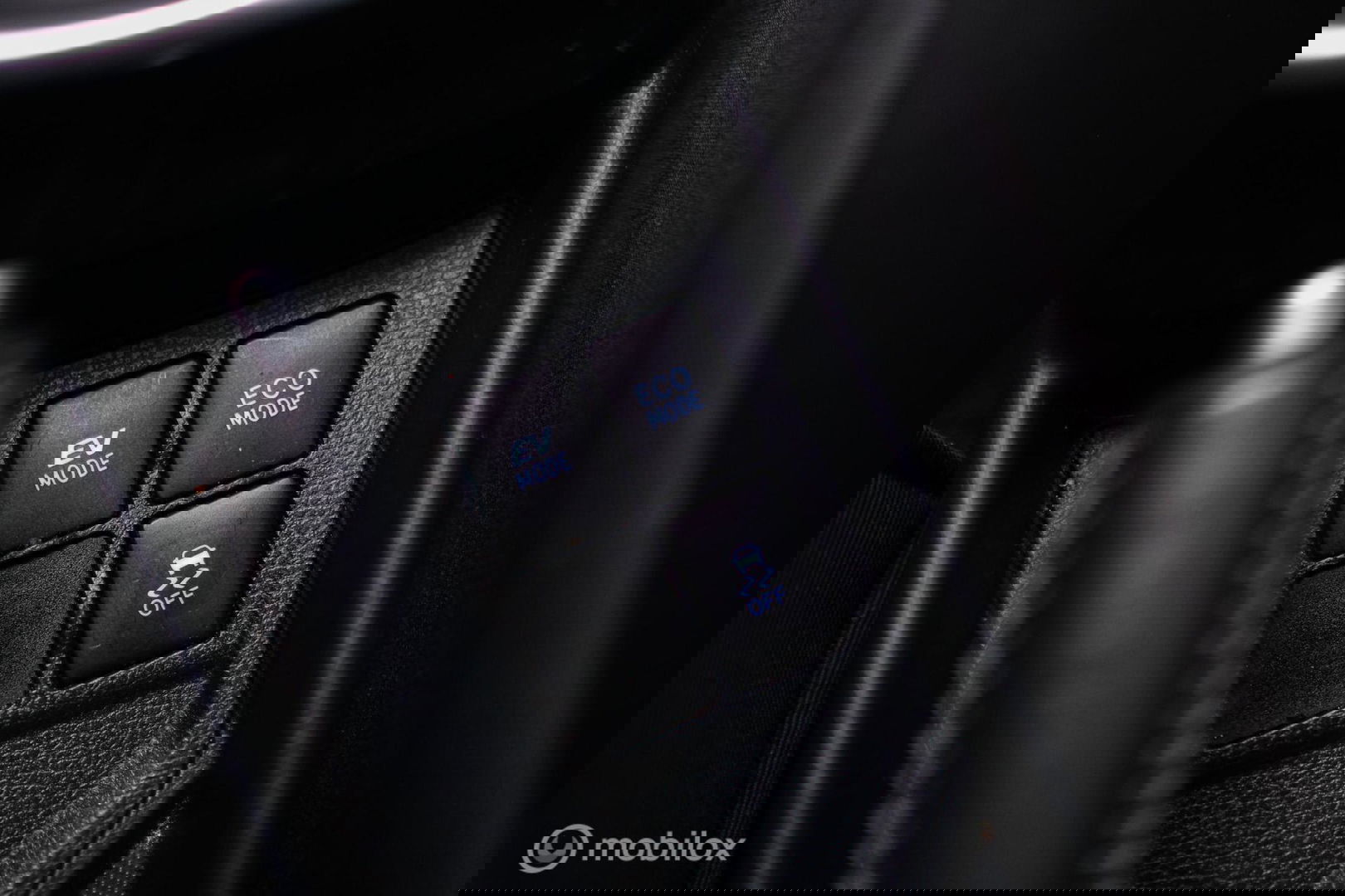 Toyota Yaris 1.5 Hybrid Dynamic | Panorama | Camera | Trekhaak | Winterset | NL auto NAP | Rijklaarprijs | Cruise |