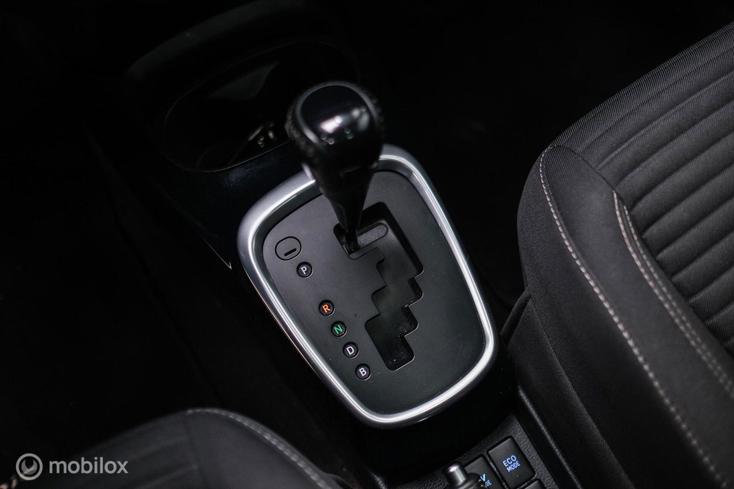 Toyota Yaris 1.5 Hybrid Dynamic | Panorama | Camera | Trekhaak | Winterset | NL auto NAP | Rijklaarprijs | Cruise |