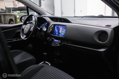 Toyota Yaris 1.5 Hybrid Dynamic | Panorama | Camera | Trekhaak | Winterset | NL auto NAP | Rijklaarprijs | Cruise |