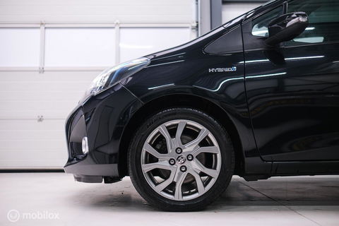 Toyota Yaris 1.5 Hybrid Dynamic | Panorama | Camera | Trekhaak | Winterset | NL auto NAP | Rijklaarprijs | Cruise |