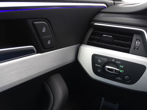 Audi A4 Avant 1.4 TFSI 150PK automaat. S-line S / S virtual dashboard / *NAP*