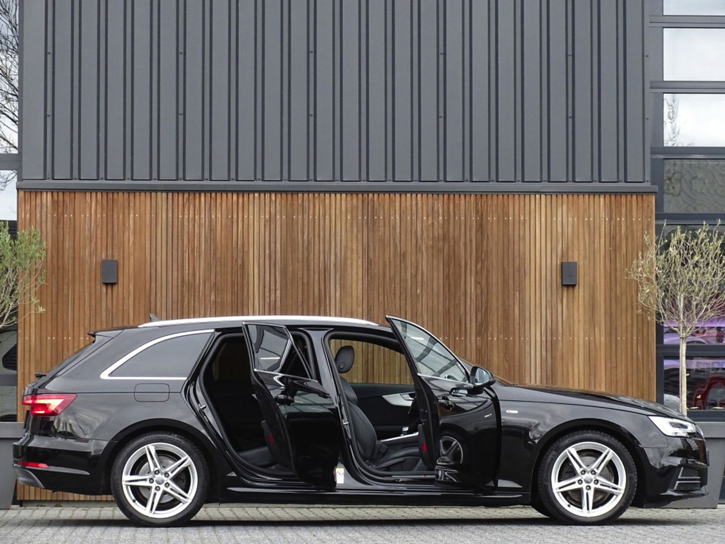 Audi A4 Avant 1.4 TFSI 150PK automaat. S-line S / S virtual dashboard / *NAP*