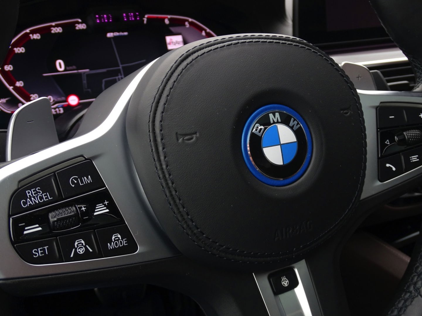 BMW 5 Serie 530e 292PK M-Sport / M- Individual / alcantara / 360° / Laser