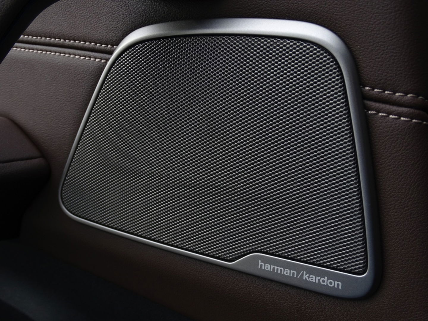 BMW 5 Serie 530e 292PK M-Sport / M- Individual / alcantara / 360° / Laser