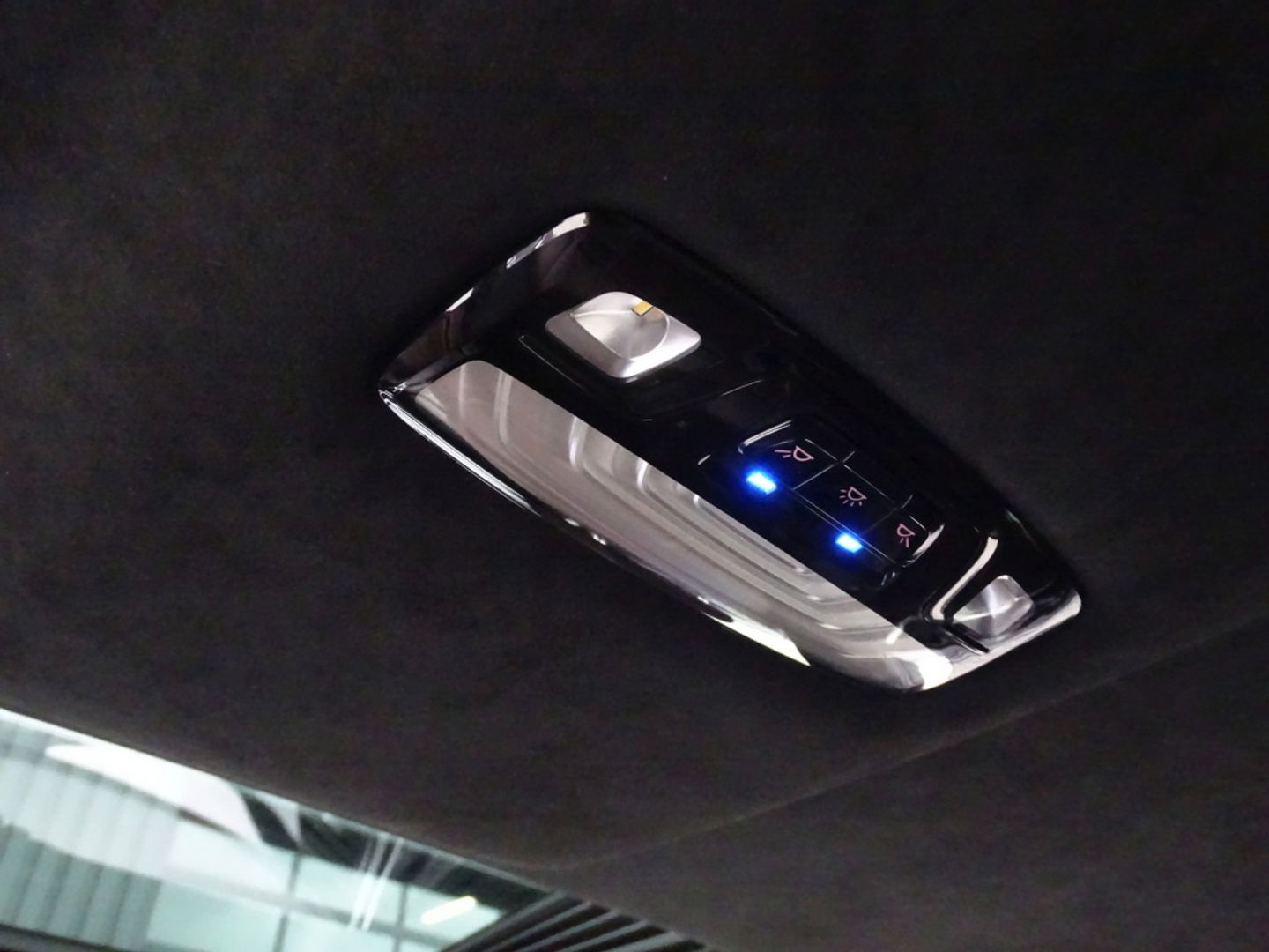 BMW 5 Serie 530e 292PK M-Sport / M- Individual / alcantara / 360° / Laser