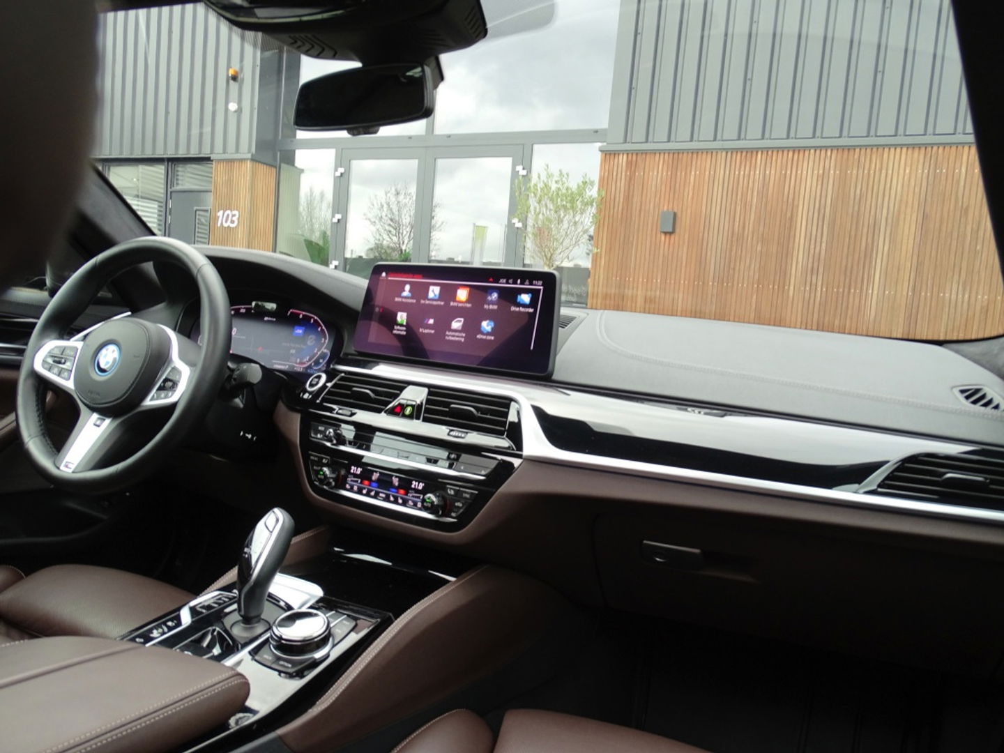 BMW 5 Serie 530e 292PK M-Sport / M- Individual / alcantara / 360° / Laser