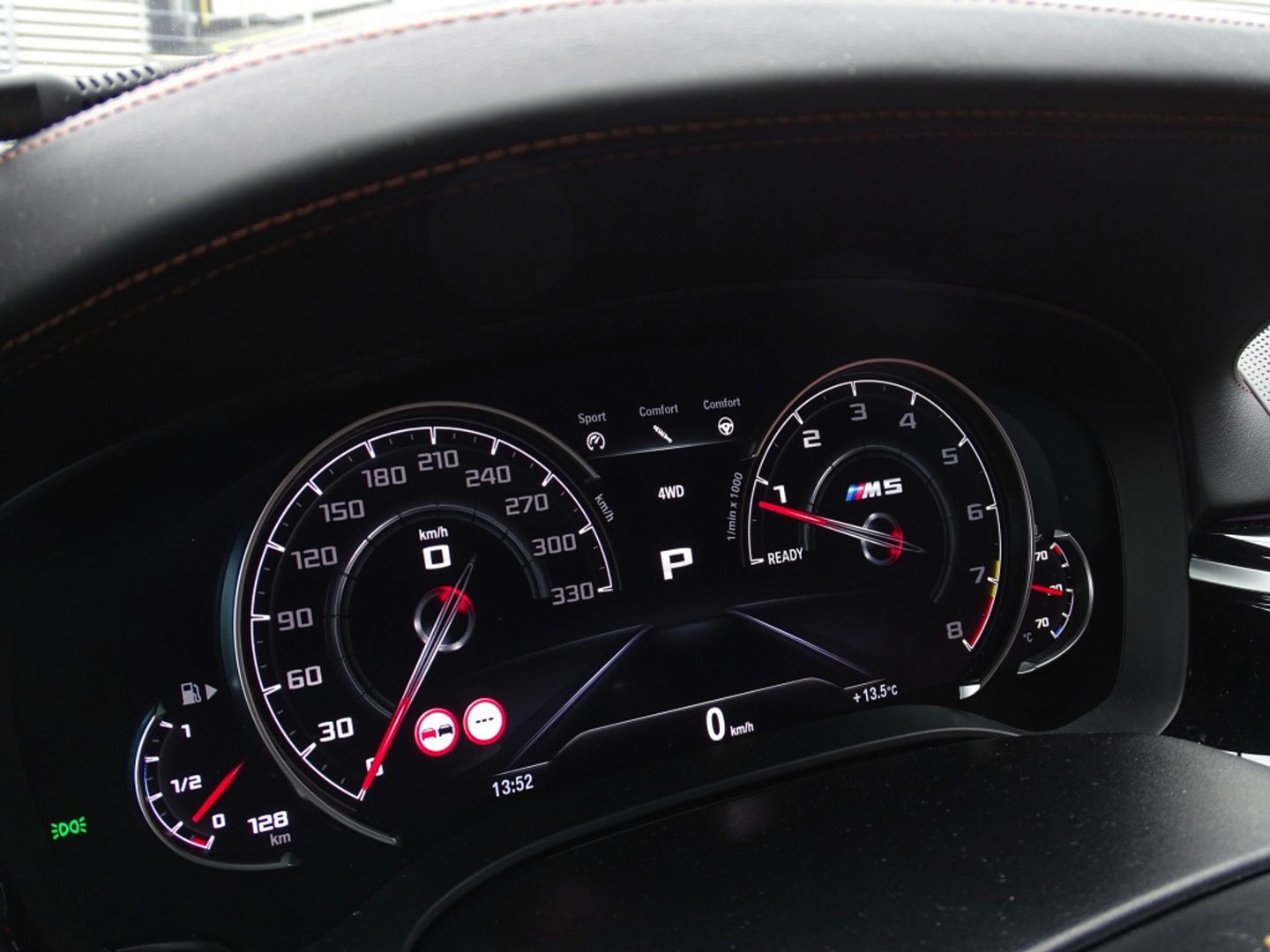 BMW 5 Serie M5 Competition V8 627PK / CARBON / Individual / Laser / 360°