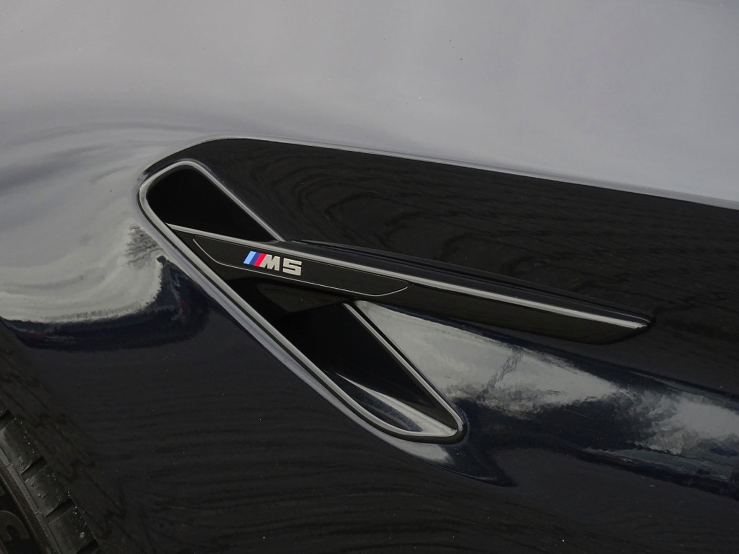 BMW 5 Serie M5 Competition V8 627PK / CARBON / Individual / Laser / 360°