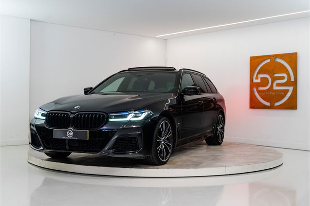 BMW 5 Serie - Touring 540i xDrive High Executive M Sport 334PK | Vierwiel sturing | Laser | Pano | HUD | Sfeer | 12 MND Garantie