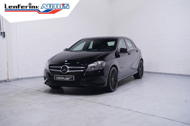 Mercedes-Benz A-Klasse - 180 Prestige sport 19ÄMG sportstoelen stuurbediening navigatie climate controle bleutooth telefoo camera stoelverwarming