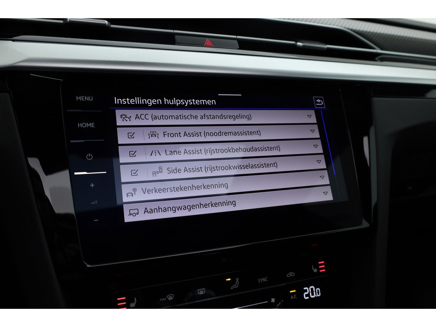 Volkswagen Arteon Shooting Brake 1.4 TSI eHybrid R-Line Business+ | Pano | HUD | 360cam | Massage | Elek. Trekhaak | Stoel- Stuurverw. | Adapt. Cruise