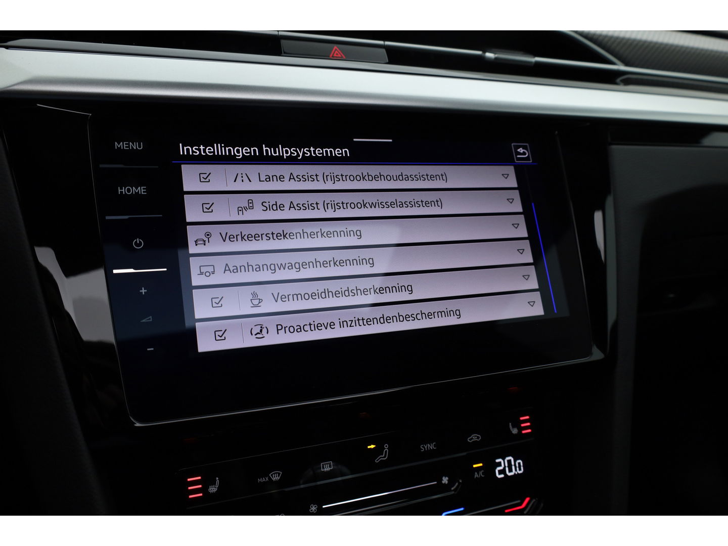 Volkswagen Arteon Shooting Brake 1.4 TSI eHybrid R-Line Business+ | Pano | HUD | 360cam | Massage | Elek. Trekhaak | Stoel- Stuurverw. | Adapt. Cruise