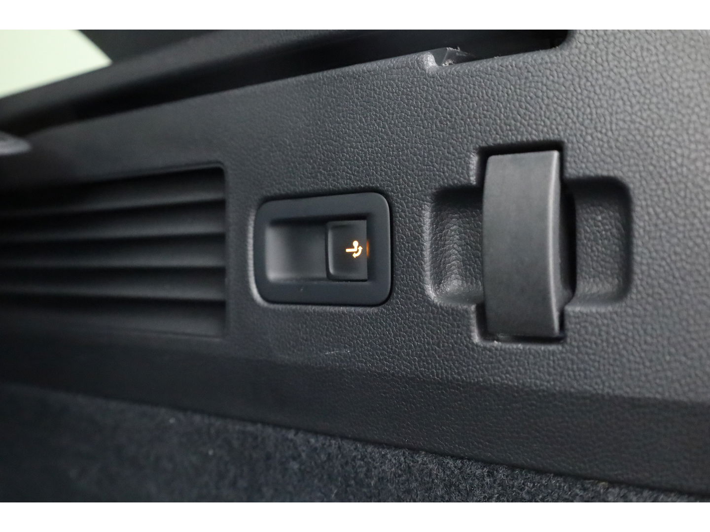 Volkswagen Arteon Shooting Brake 1.4 TSI eHybrid R-Line Business+ | Pano | HUD | 360cam | Massage | Elek. Trekhaak | Stoel- Stuurverw. | Adapt. Cruise