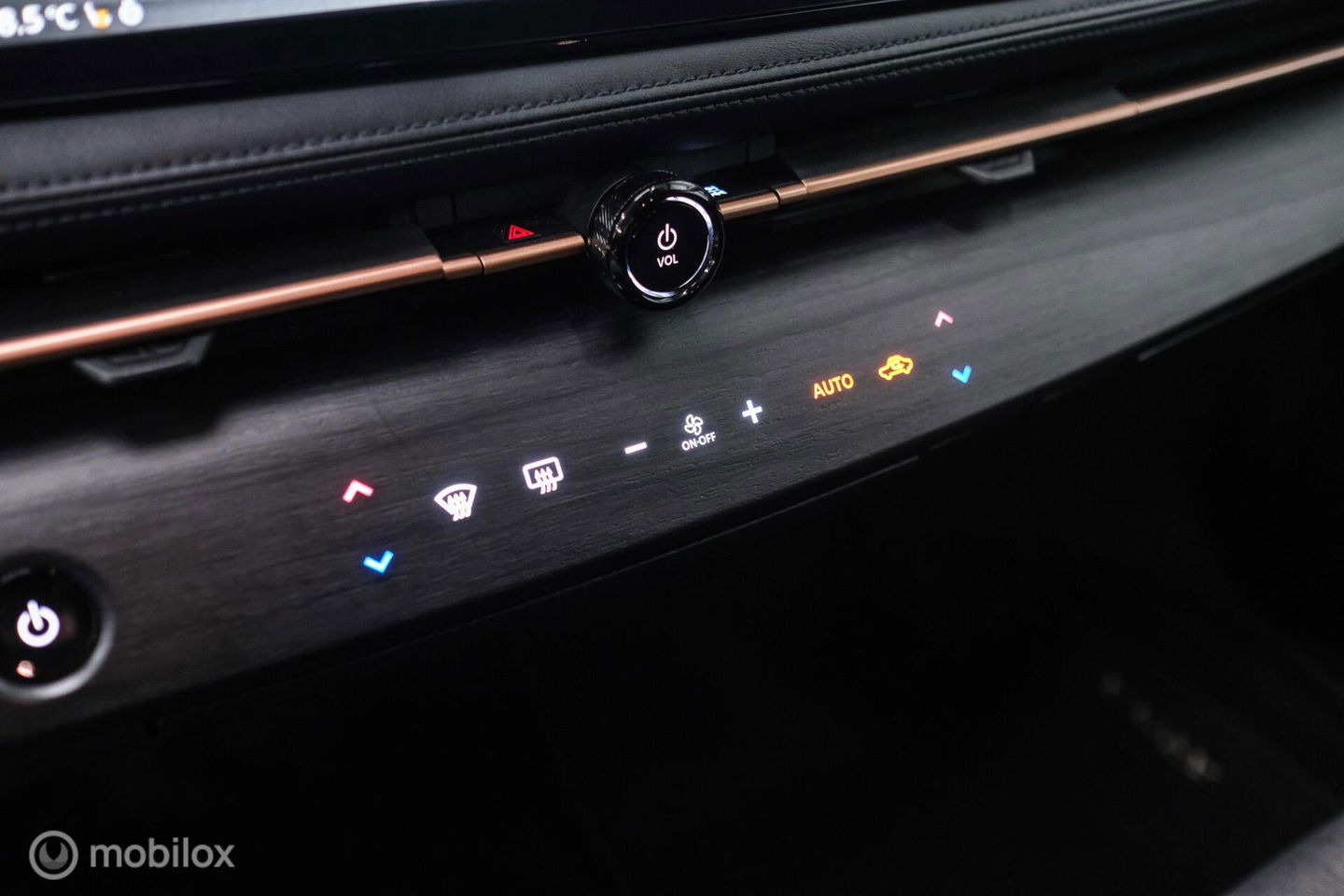 Nissan ARIYA Advance 66 kWh | 360 camera | navigatie | Halfleder | NAP NL auto | Rijklaarprijs | stoelverwarming |