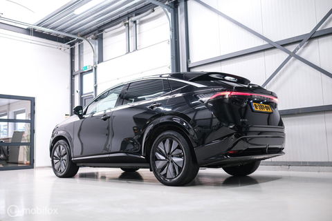 Nissan ARIYA Advance 66 kWh | 360 camera | navigatie | Halfleder | NAP NL auto | Rijklaarprijs | stoelverwarming |