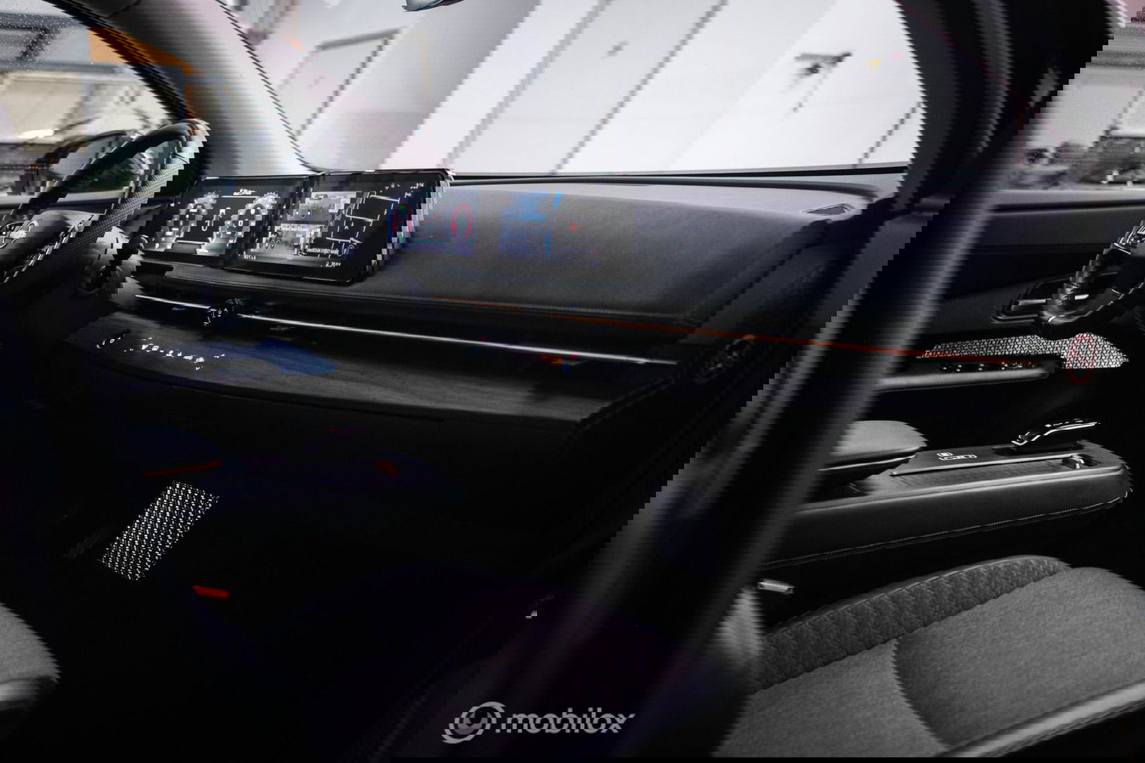 Nissan ARIYA Advance 66 kWh | 360 camera | navigatie | Halfleder | NAP NL auto | Rijklaarprijs | stoelverwarming |